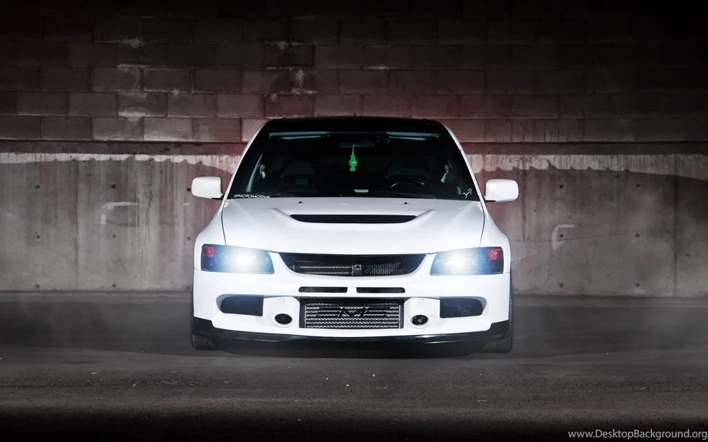 Mitsubishi Lancer Evolution Ix Front.jpg