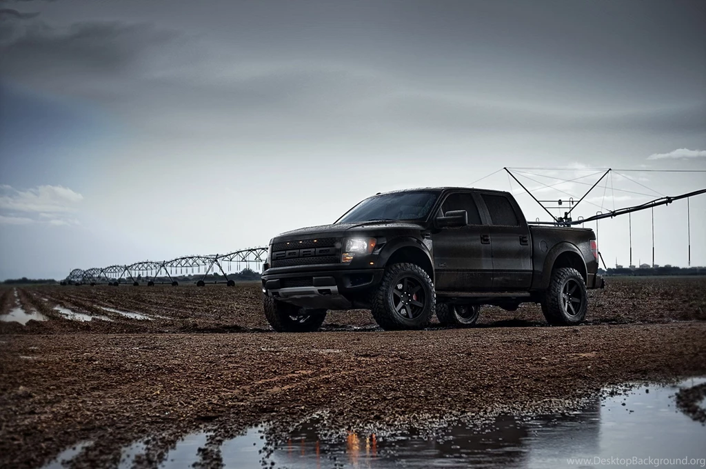 2014 Ford Raptor Wallpaper.jpg