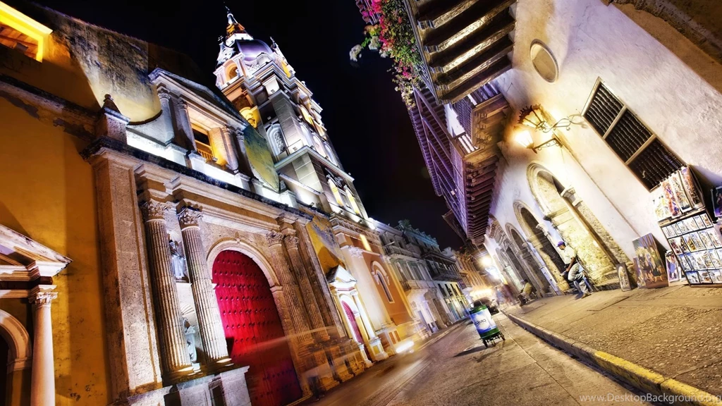 Street In Colombia Widescreen Wallpapers