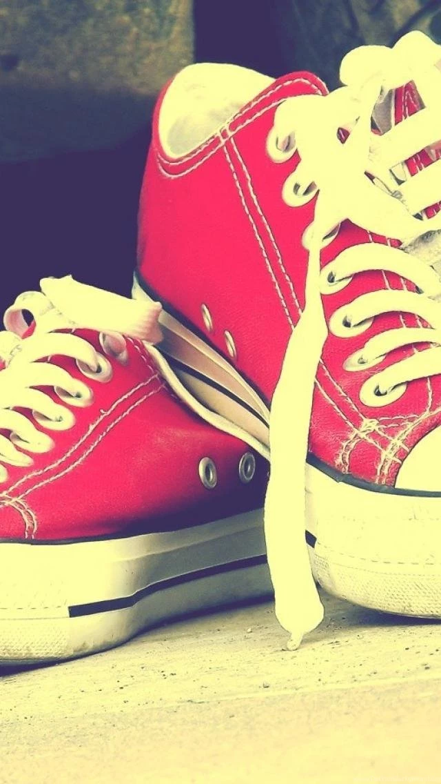 HDscreen: Converse Retro Shoes Desktop Bakcgrounds