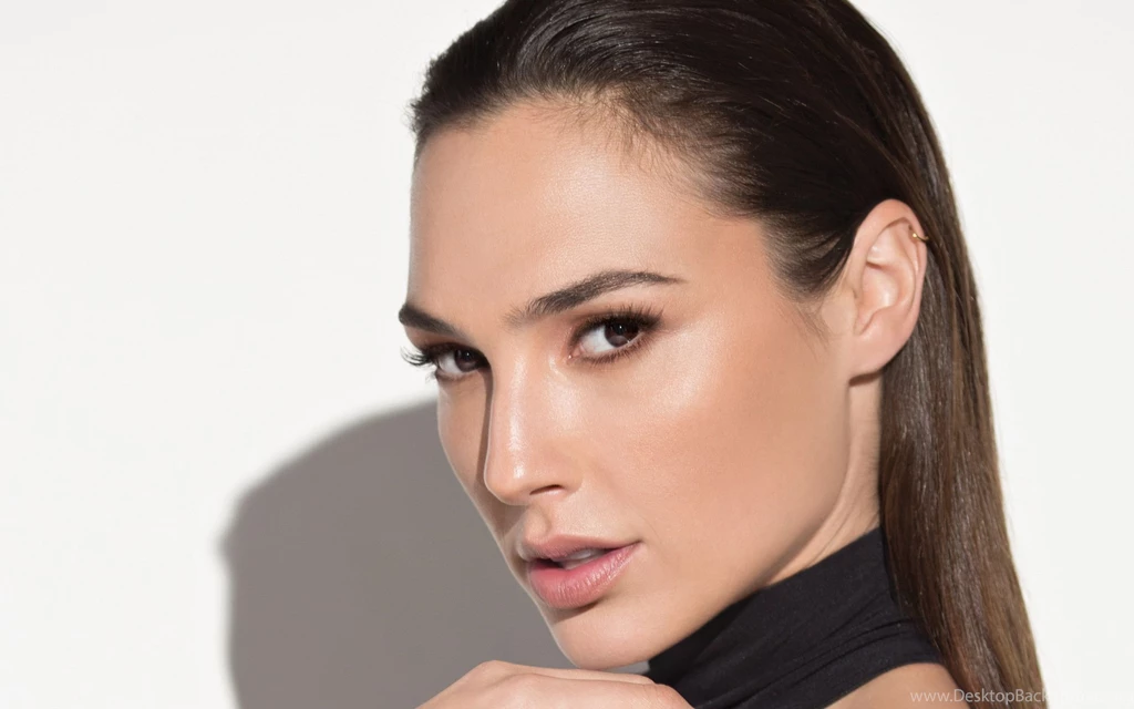Gal Gadot Backgrounds