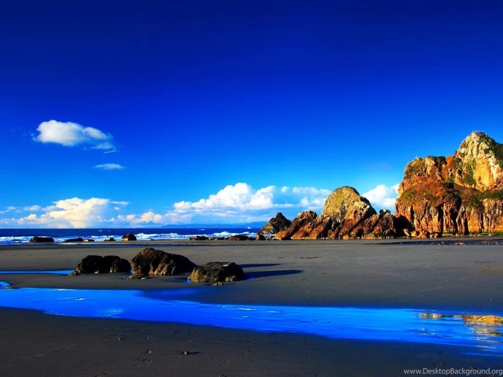 Deep Blue Sky Desktop Wallpapers 1024x768 For 17 inch Wallpaper