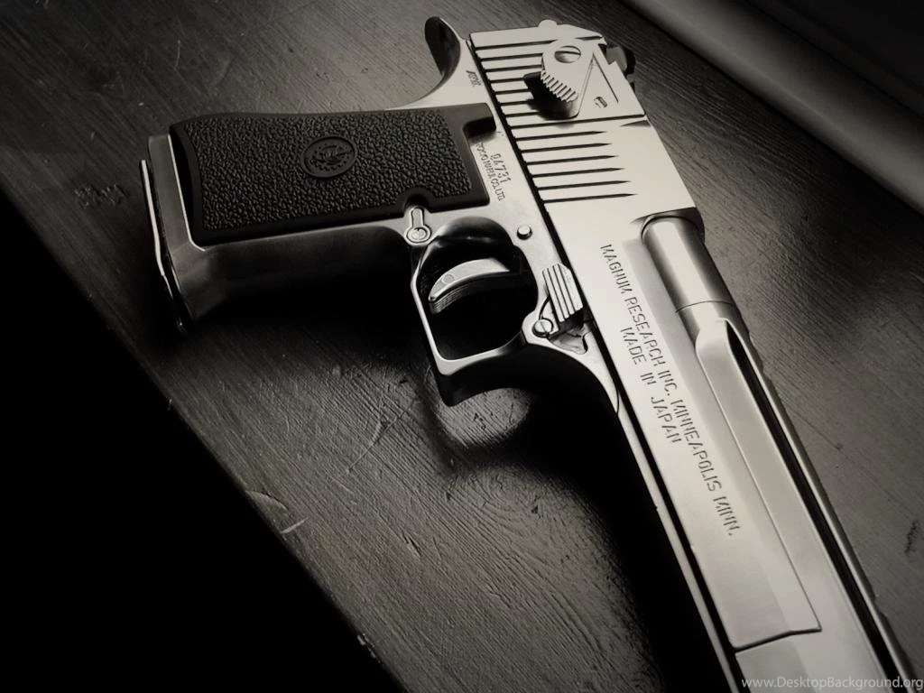 Desert Eagle Pistol Desktop Wallpapers 1024x768 Hd Wallpapers For ...