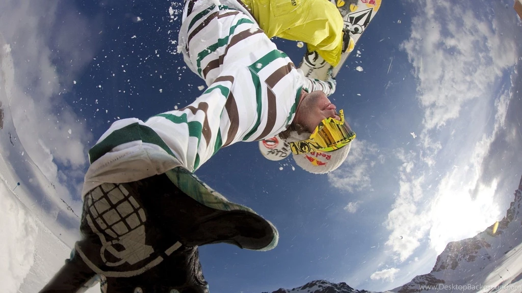 HD Snowboard Golden Mask Wallpapers