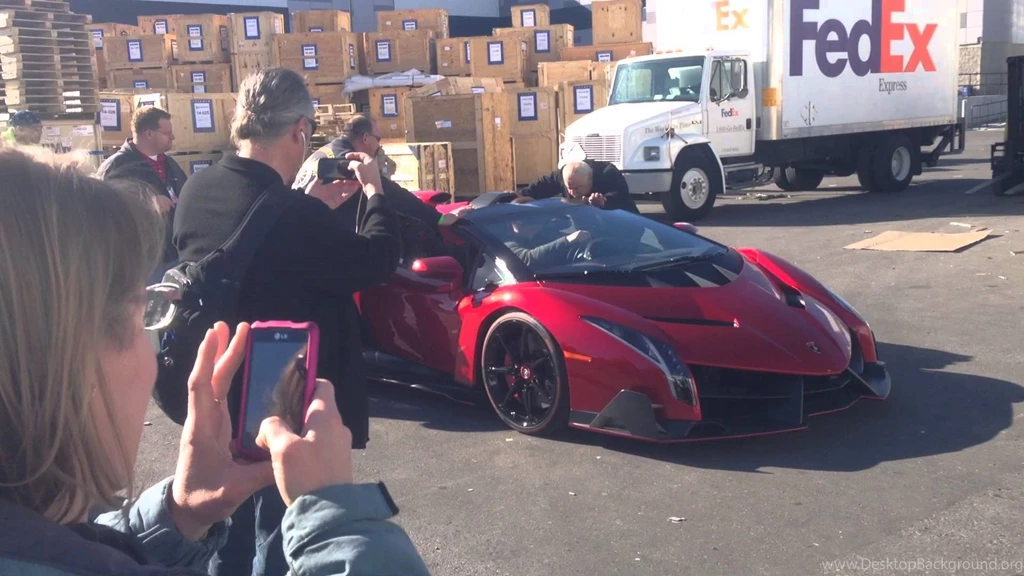 CES 2014 Lamborghini Veneno Roadster Driving At CES $5.0M Car ...