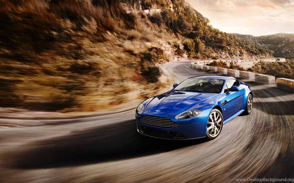 2011_aston_martin_v8_vantage_s_hd_widescreen_wallpapers_2560x1600.jpeg