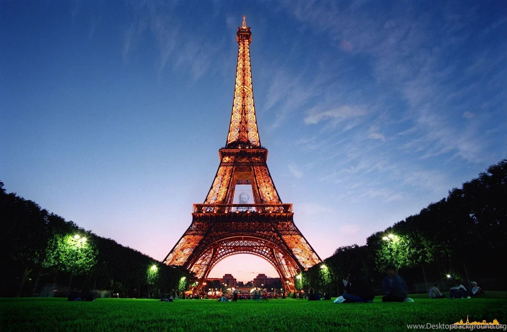 Eiffel Tower Wallpapers