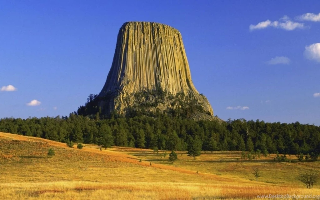 Nature: Devils Tower In Autumn, Wyoming, Desktop Wallpapers Nr. 40941