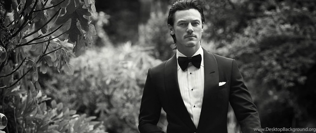 Download Wallpapers 2560x1080 Luke Evans, Actor, Costume, Style, Bw ...