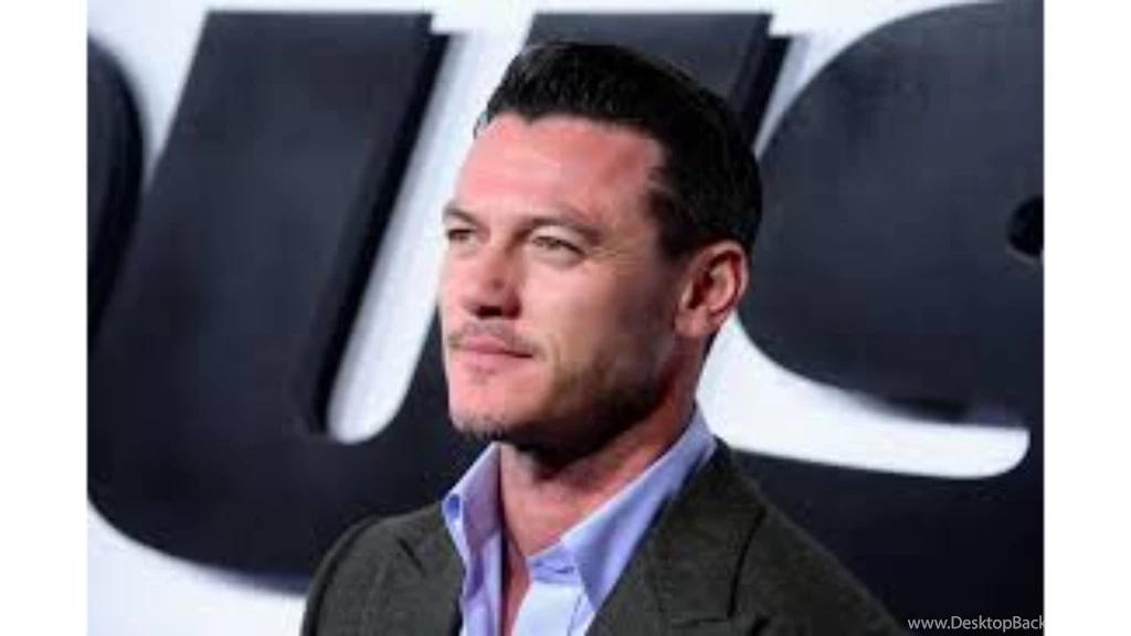 2017 4K Luke Evans Wallpapers