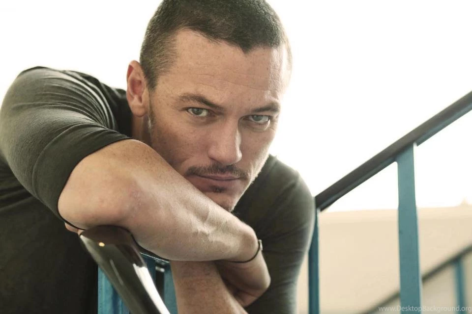 The Hiddleston Vortex — Cheer Up Post