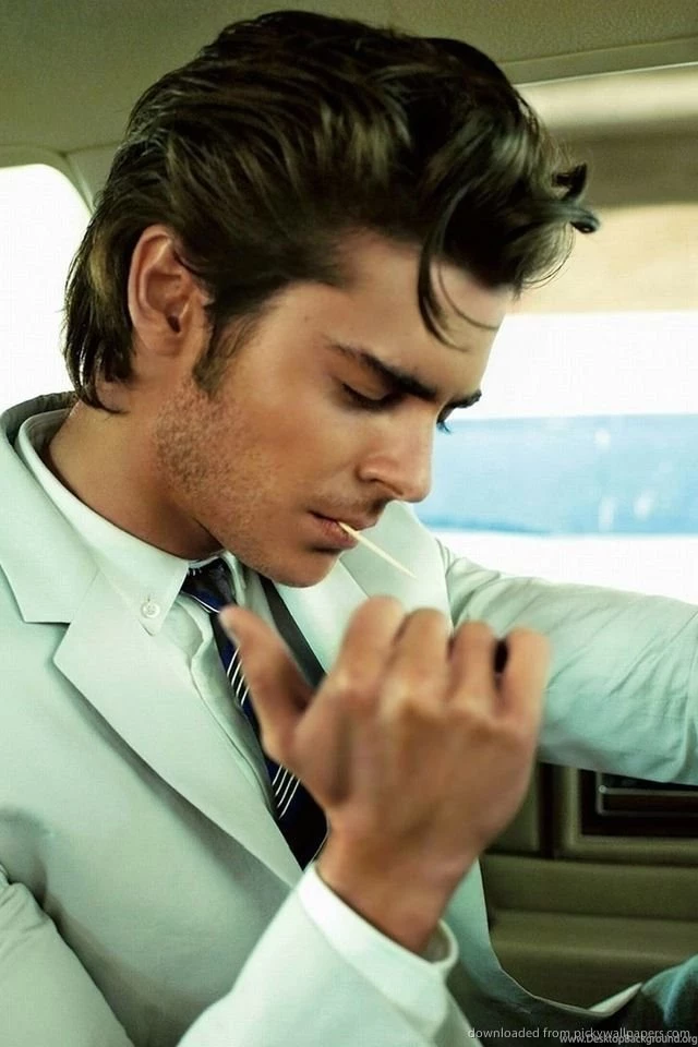 Download Zac Efron Wallpapers For iPhone 4