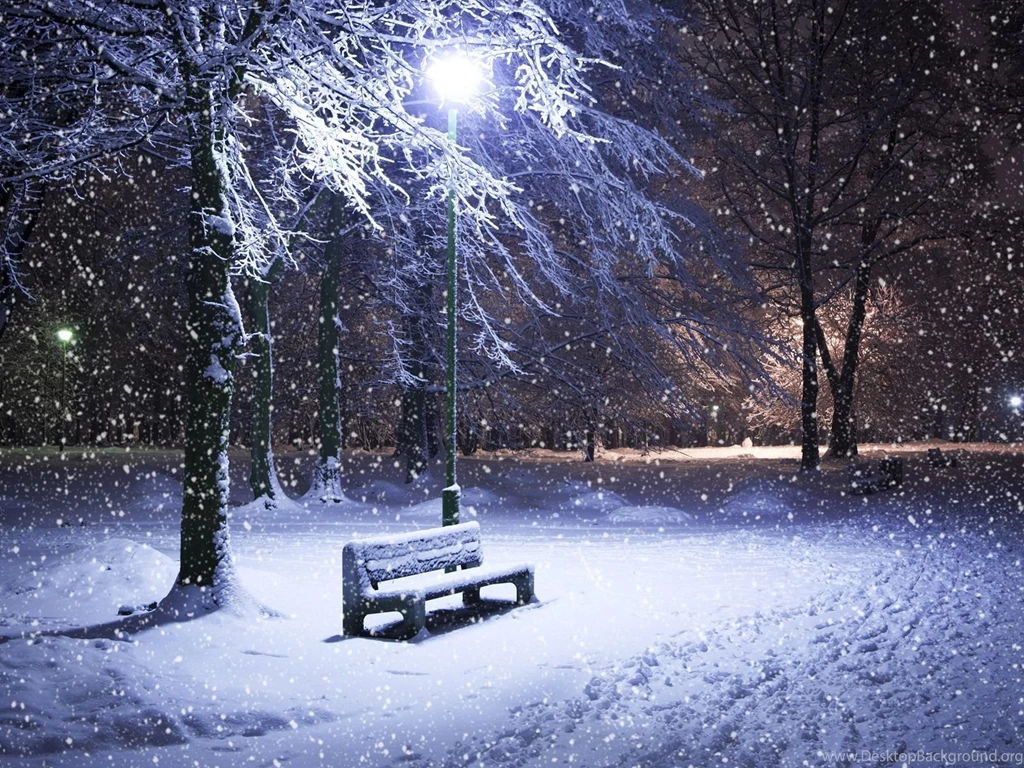 Snowy Nights Windows 8.1/10 Theme And Wallpapers