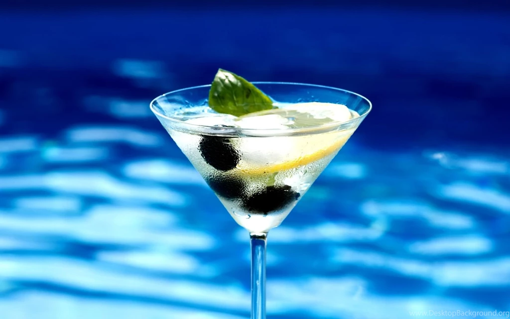 Cocktail Cool Summer Wallpaper.jpg