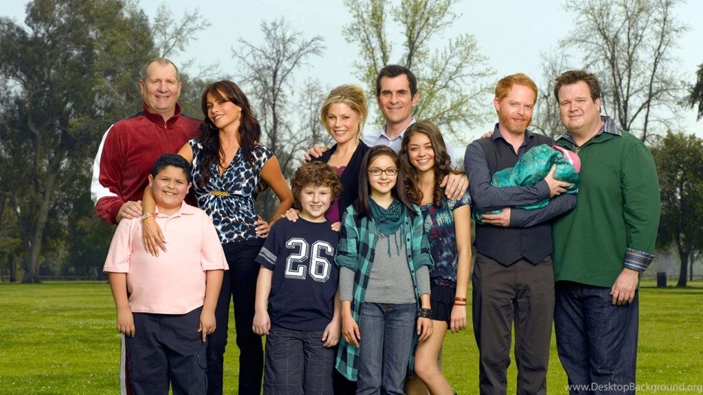 Download Wallpapers 1920x1080 Modern Family, Gloria Delgado ...