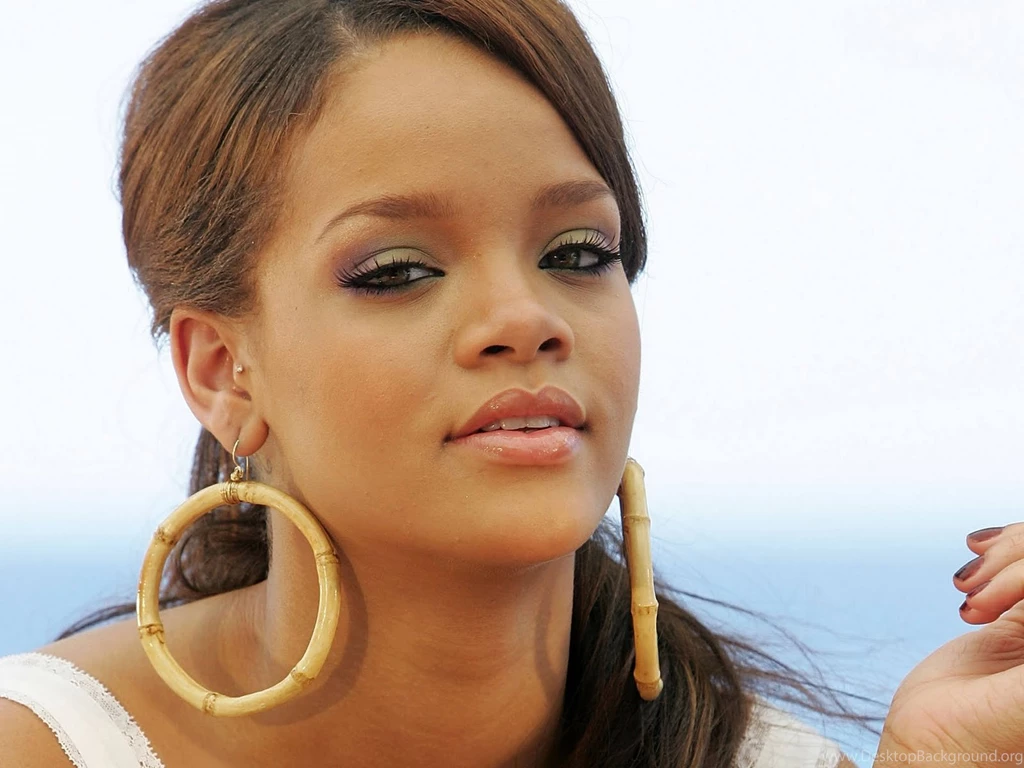 Rihanna Wallpapers ~ Blazing Desktop Wallpapers