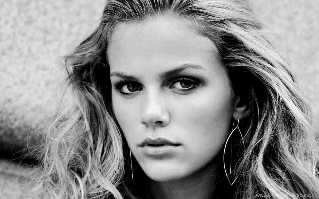 Beauty Girls Black & White Wallpapers HD Backgrounds