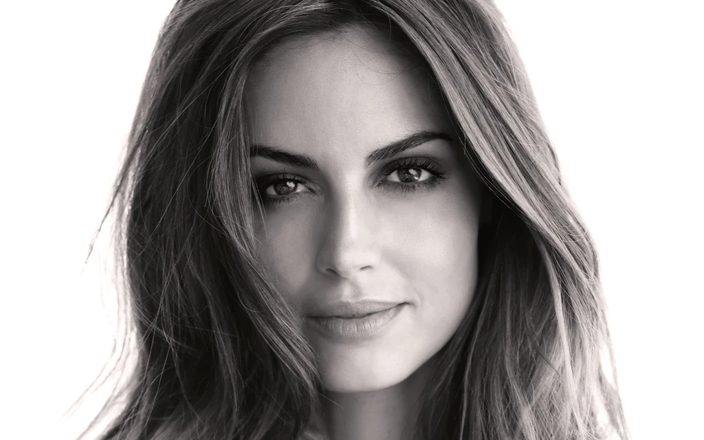 Black And White Girl Portrait Wallpapers Wallpapers Bros.