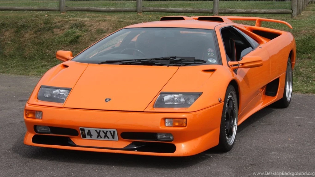 Download 1366x768 Lamborghini Diablo SV Wallpapers