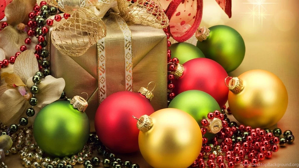 Christmas Ornaments And Christmas Gifts Wallpapers