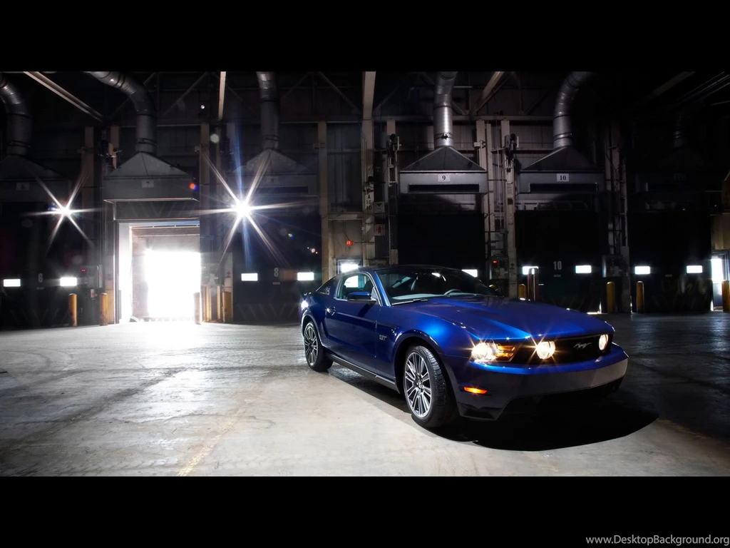 2010 Ford Mustang   Blue Front Angle   1920x1440   Wallpapers