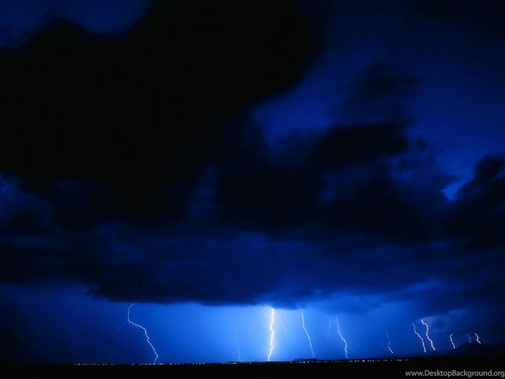 Blue Lightning Clouds   Weather Wallpapers Image Featuring Lightning
