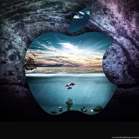 Apple Under Water