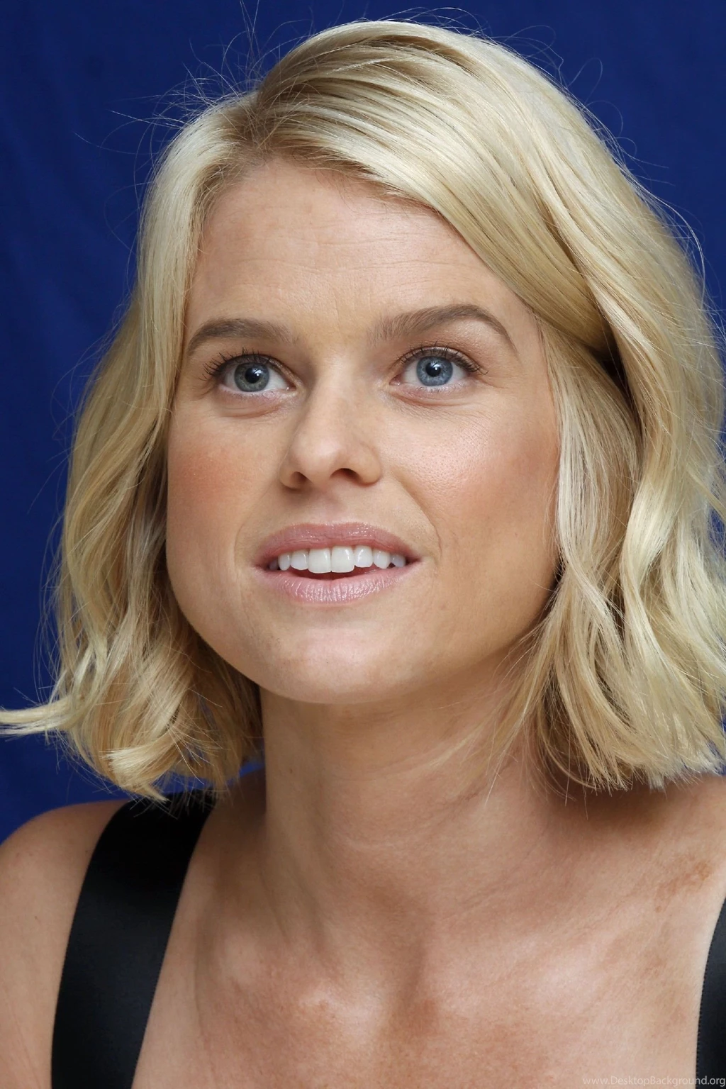 Alice Eve Photo, Pics, Wallpapers Photo Desktop Background