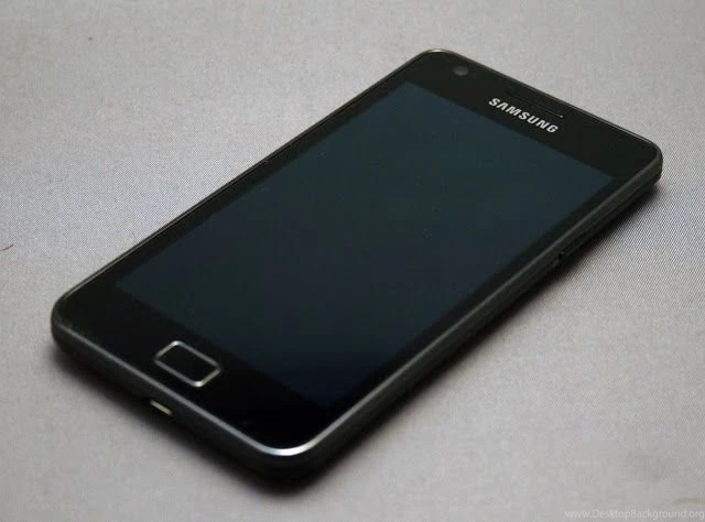 Mobiles World: Galaxy S2 Wallpapers