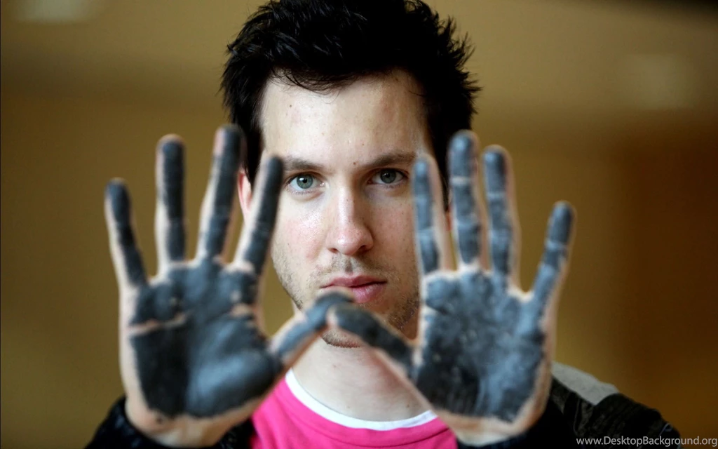 Calvin harris live wallpaper.jpg