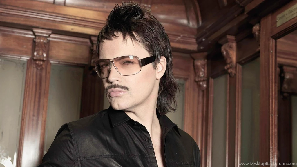 Download Wallpapers 1920x1080 Gunther, Shirt, Glasses, Room, Mirrow ...