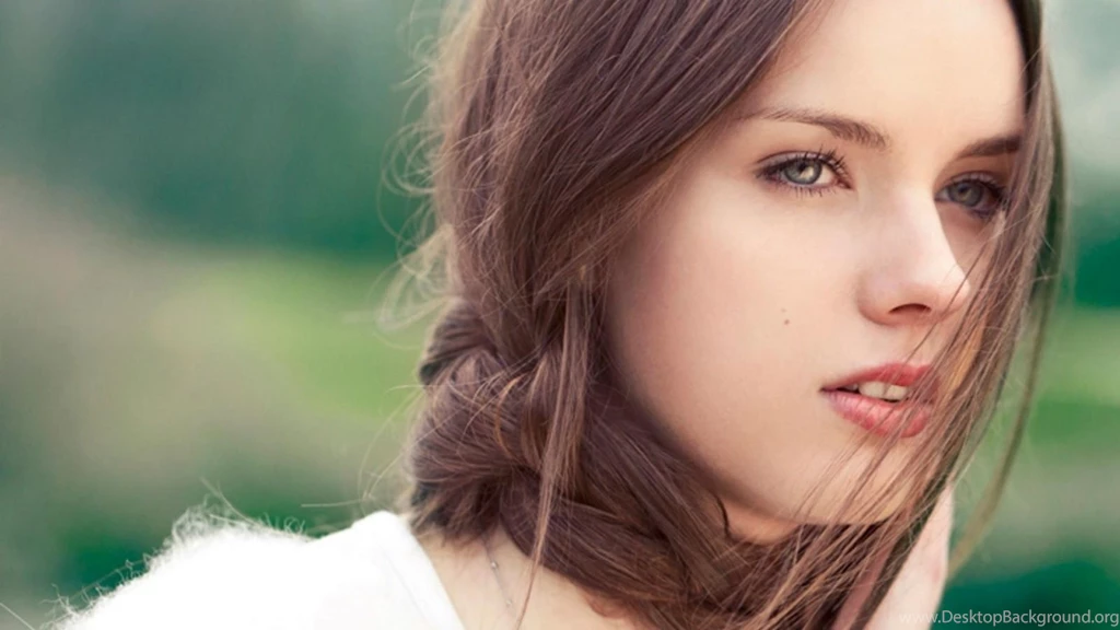 Simplicity Is The Keynote Of All True Elegance.” : Beautiful Girls ...