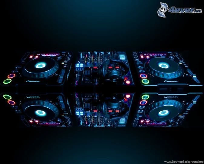 Dj console, pioneer, headphones 167346.jpg