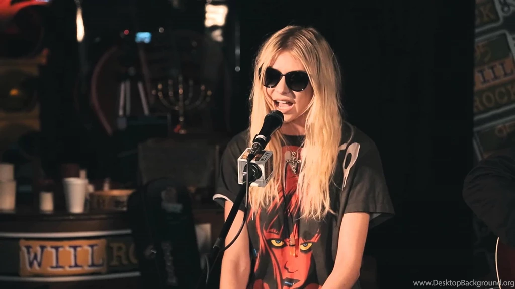 The Pretty Reckless Make Me Wanna Die & Going To Hell (acoustic ...