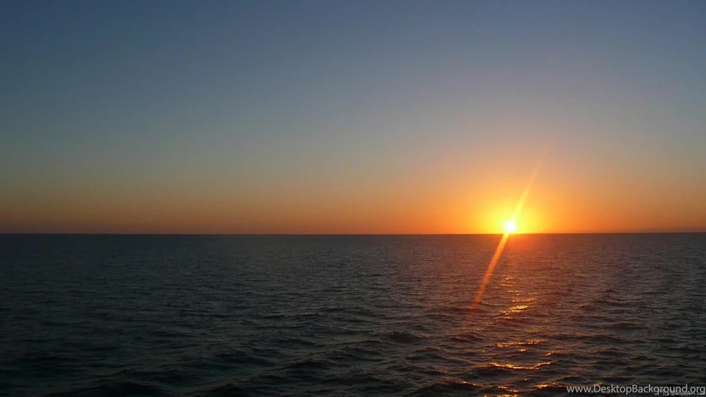 MLeWallpapers.com Sunrise At Sea III