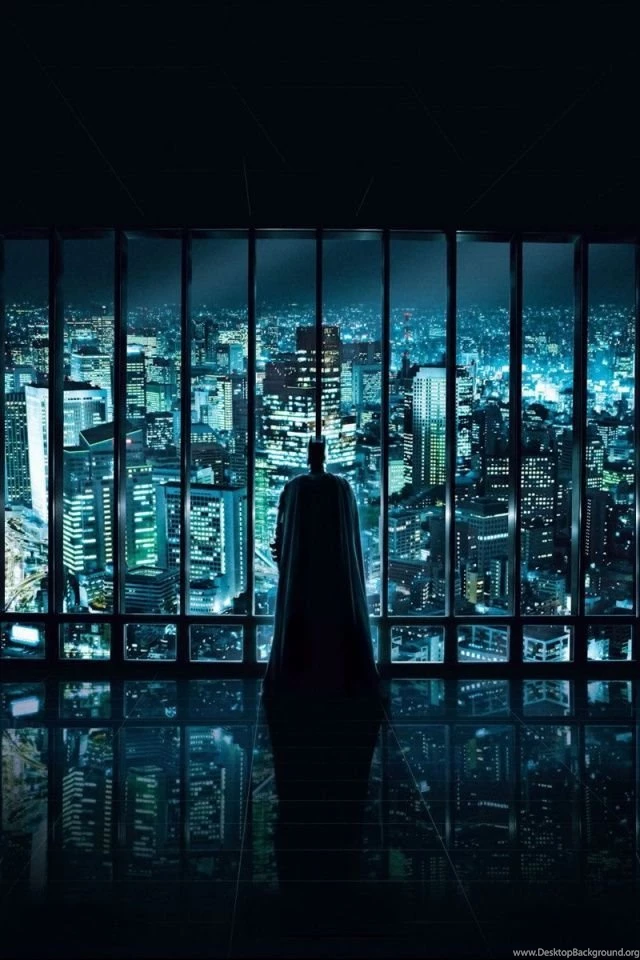 640x960 Batman Watching Iphone 4 Wallpapers
