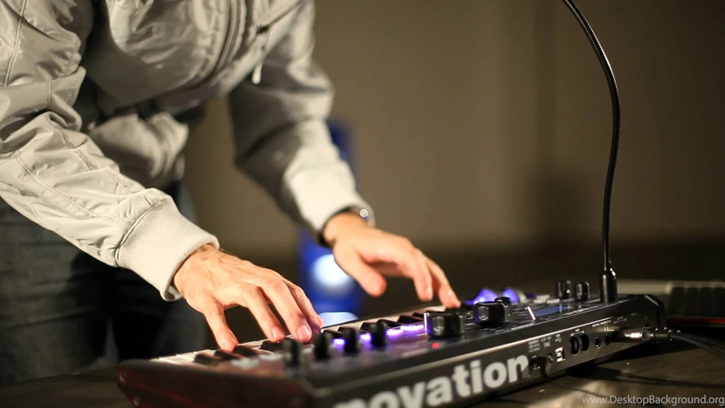 Novation // MiniNova Synthesizer Performance YouTube