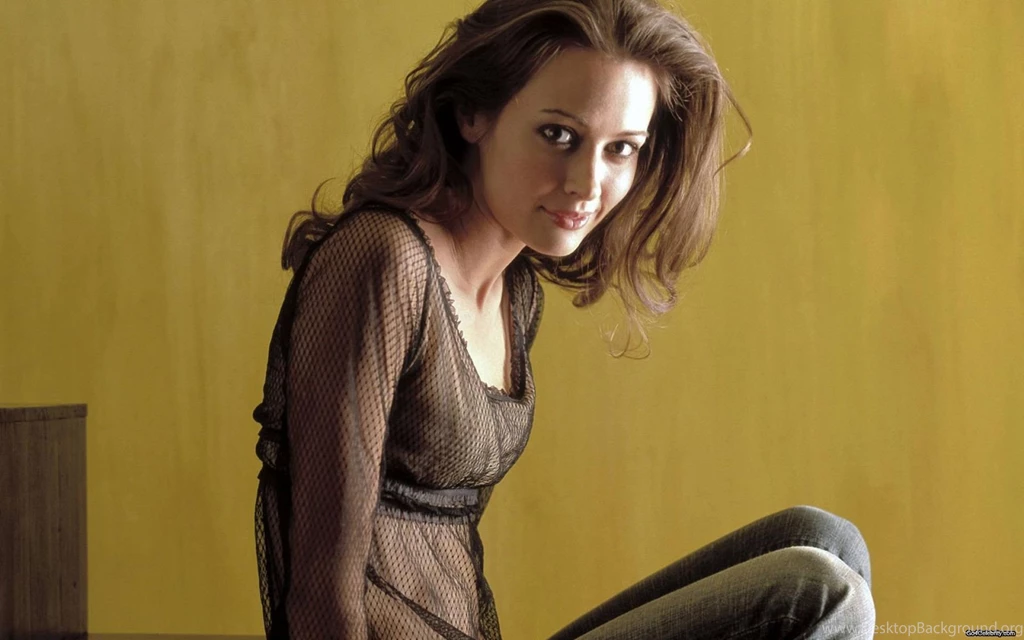 Special Amy Acker Wallpapers