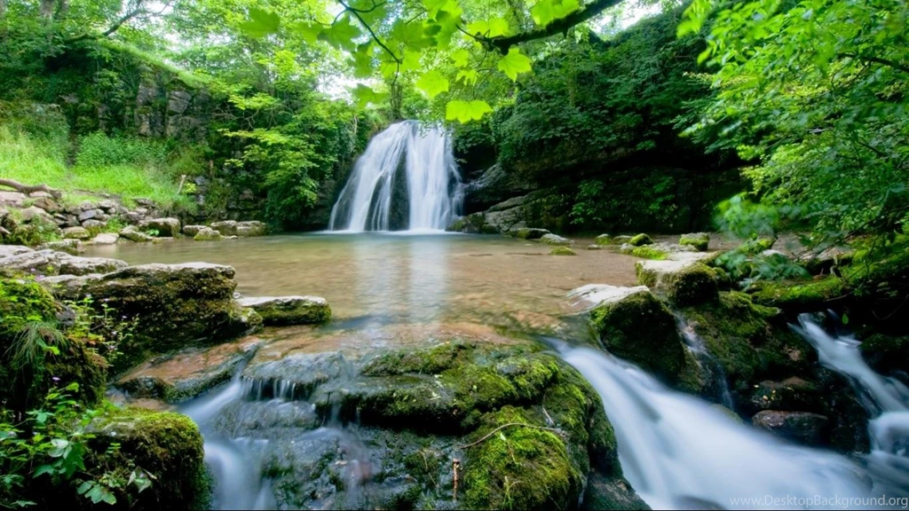 Waterfall 1 Desktop Wallpapers 1366x768 For 17/19 inch Widescreen
