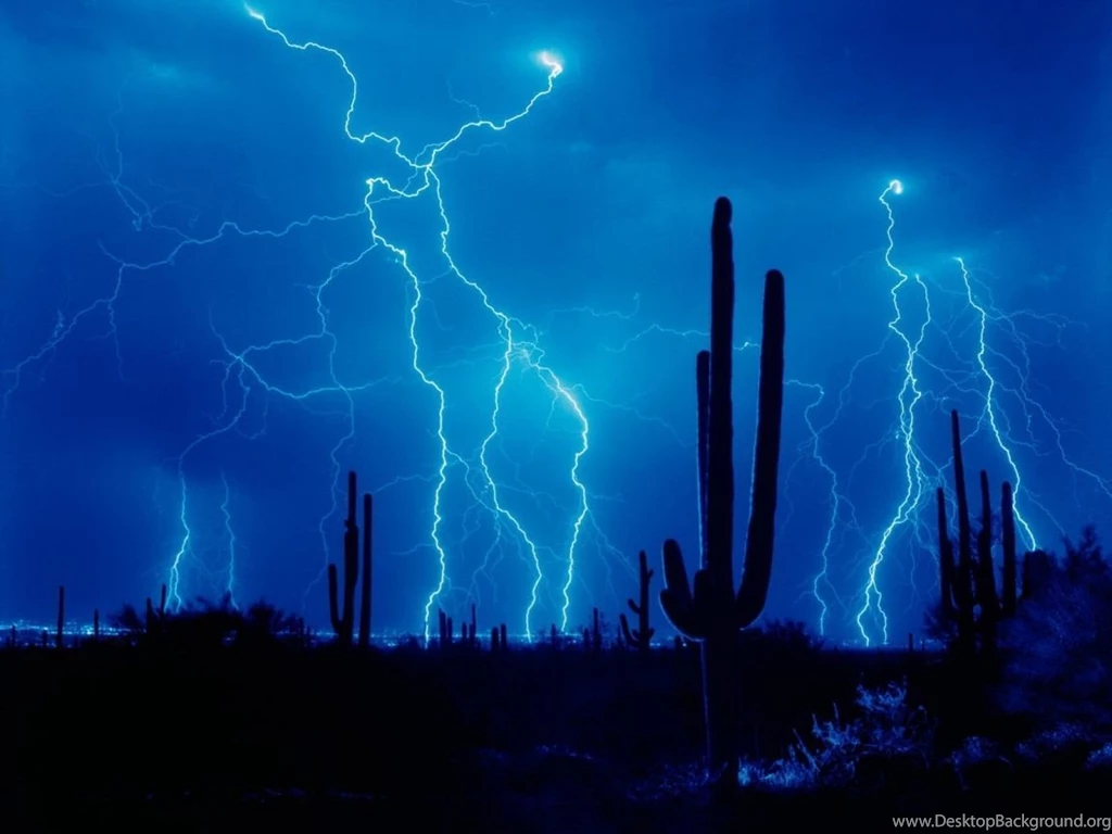 1152x864 Lightning And Cactus Desktop PC And Mac Wallpapers