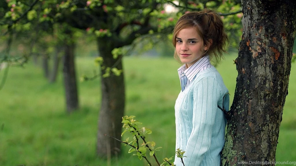 Emma Watson HD Wallpapers • PoPoPics.com