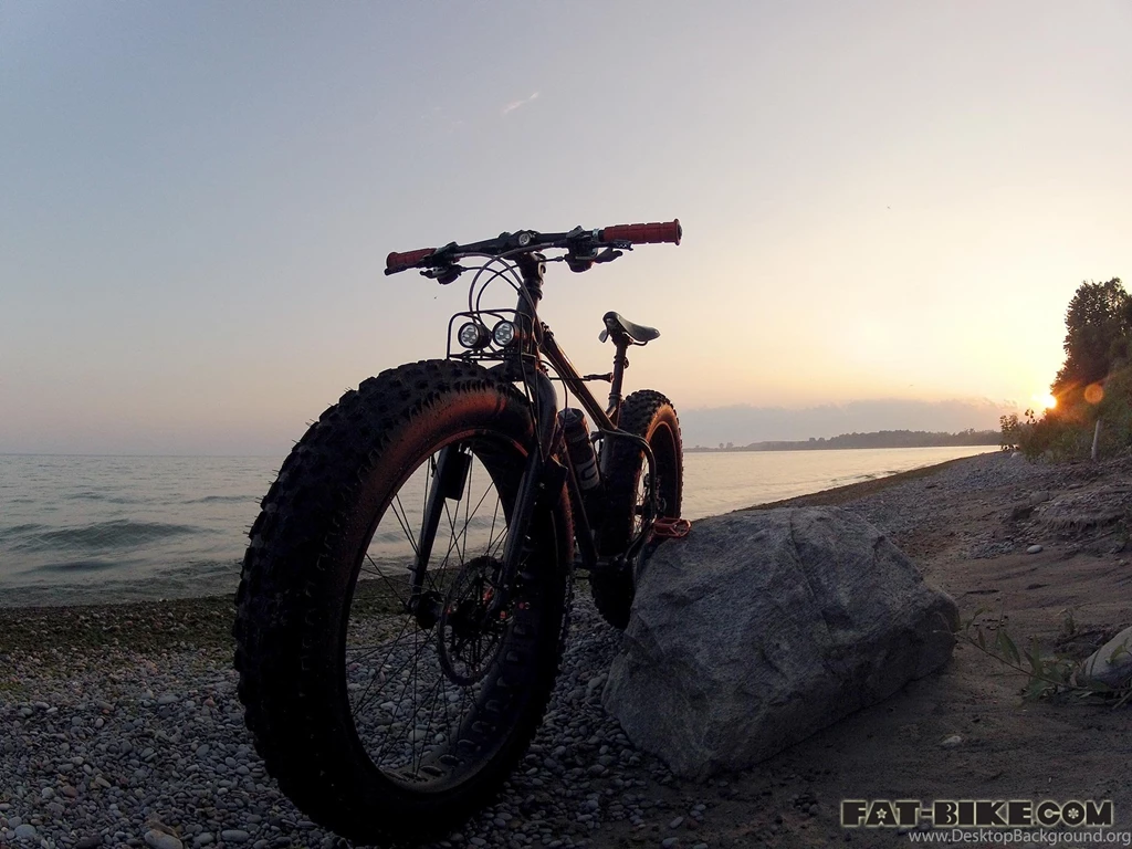 Wallpapers Wednesday – Canadian Moonlander
