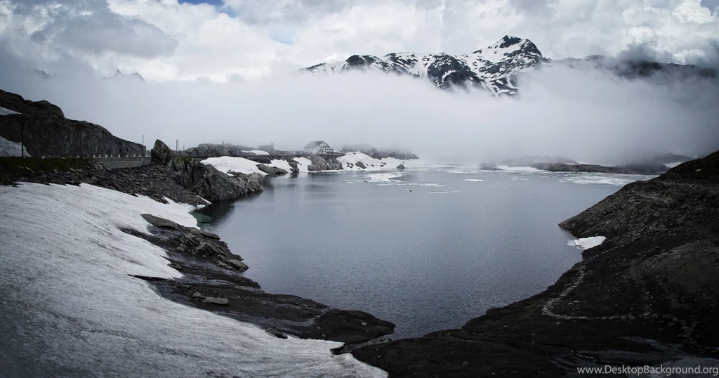 Canadian Desktop Wallpaper.jpeg