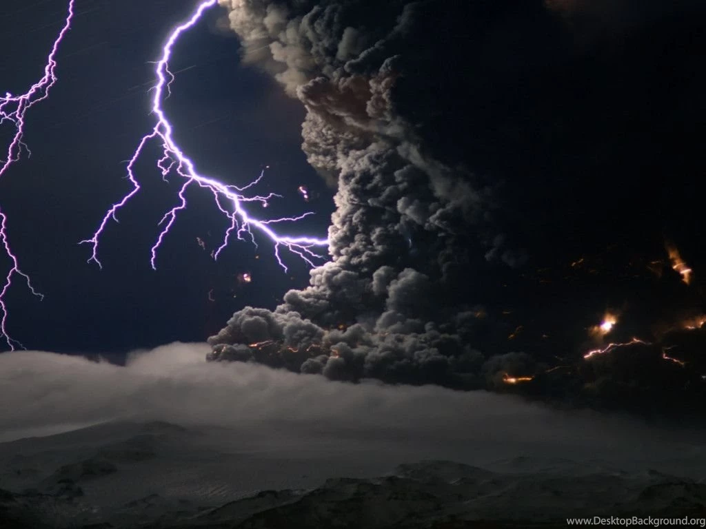 Volcano Lightning Wallpapers.jpg