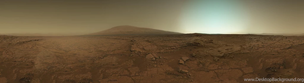 The Martian Dual Monitor Desktop