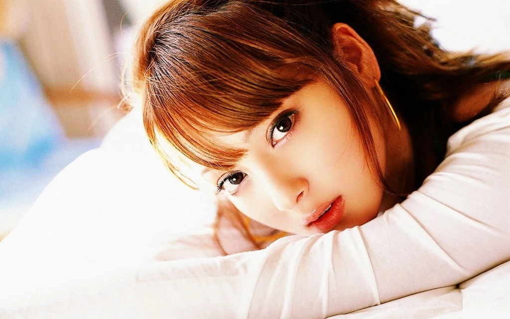 Beautiful Women Wallpapers.jpg