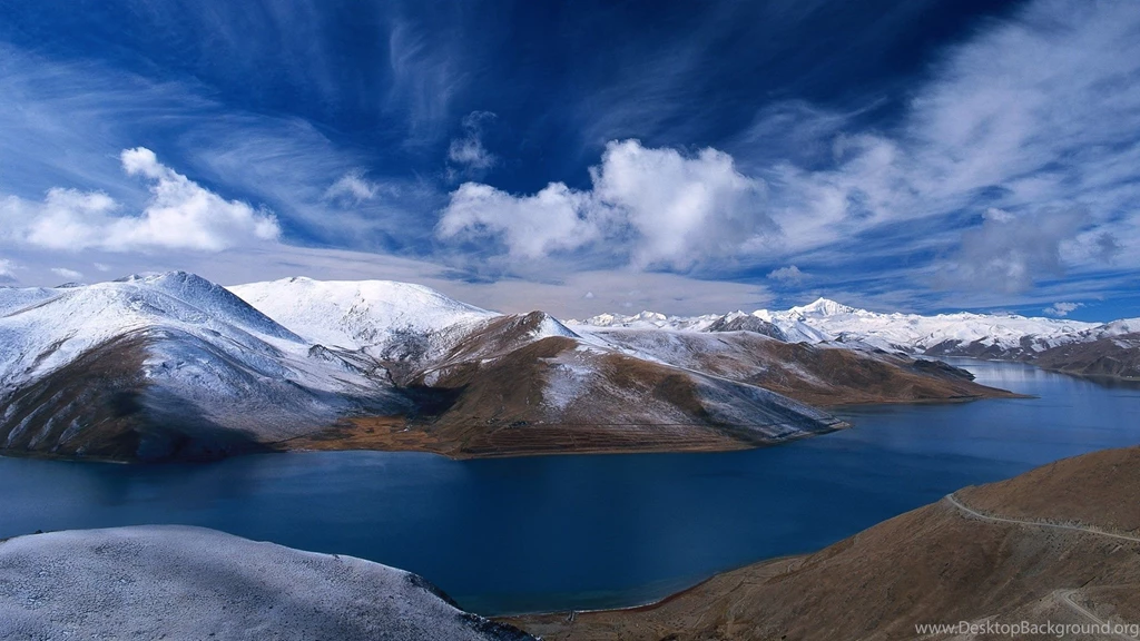 Beautiful Snowfall on Mountains HD Widescreen Wallpapers