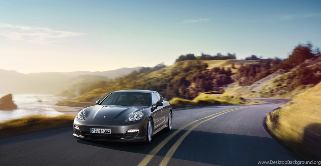 Porsche Panamera_S_2011_3000x1560_wallpaper_03.jpg