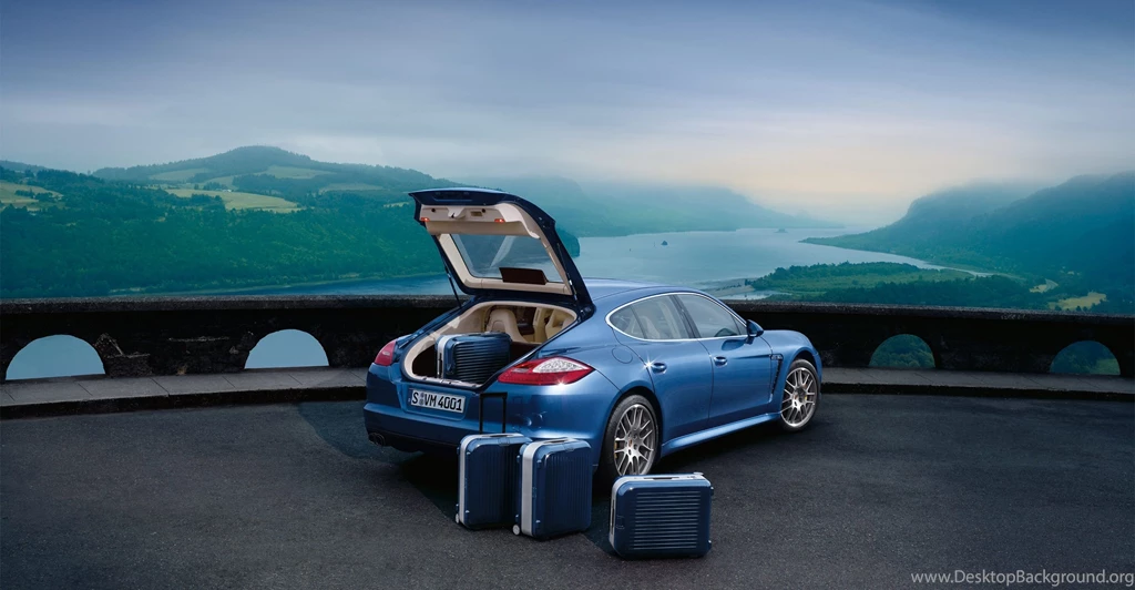 Porsche Panamera_4S_2011_3000x1560_wallpaper_05.jpg