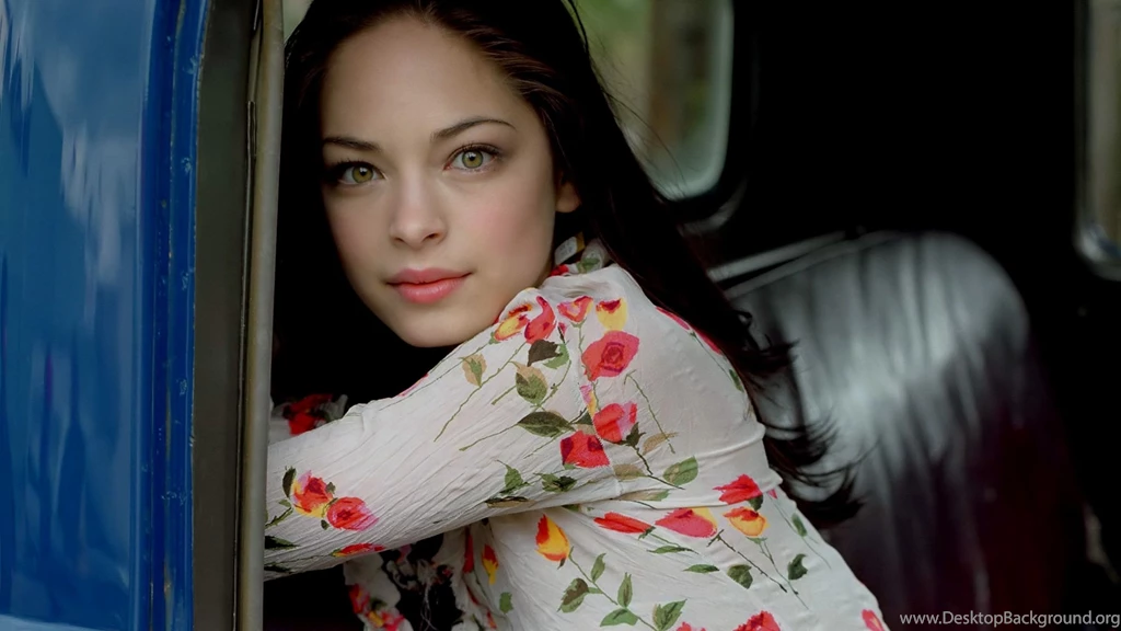 Kristin Kreuk Wallpapers